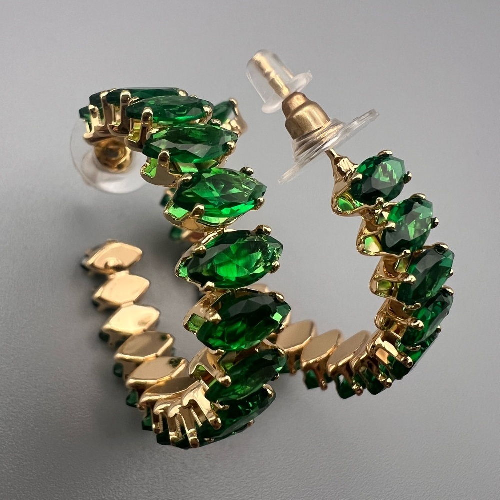 5/25 Elegant Green and Gold Hoop Earrings - Picture 4 of 5